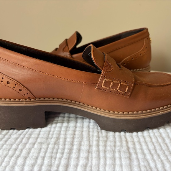 Vionic Size 7.5 Fillmore Loafers - Picture 9 of 12